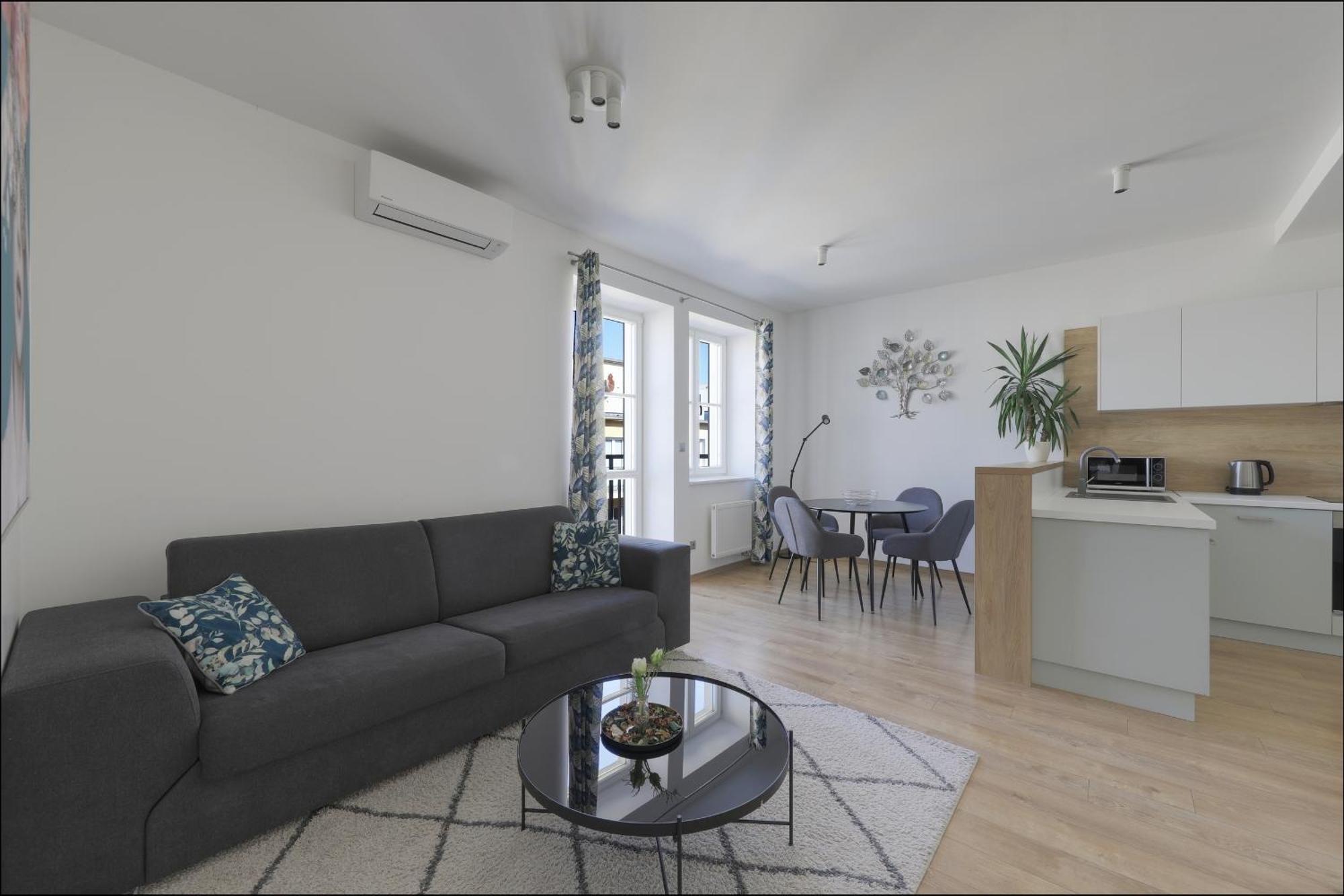 Lermont Apartment Old Town Bratislava Exteriör bild